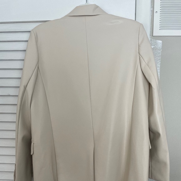 Love Token Jacket - Picture 2 of 3